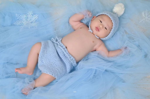 大竹宝宝几个月可以吃饭